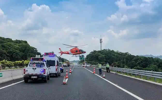 雁山区高速公路汽车救援案例