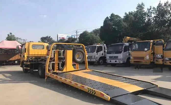 雁山区汽车中途维修案例