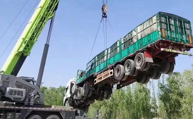 雁山区道路脱困救援案例